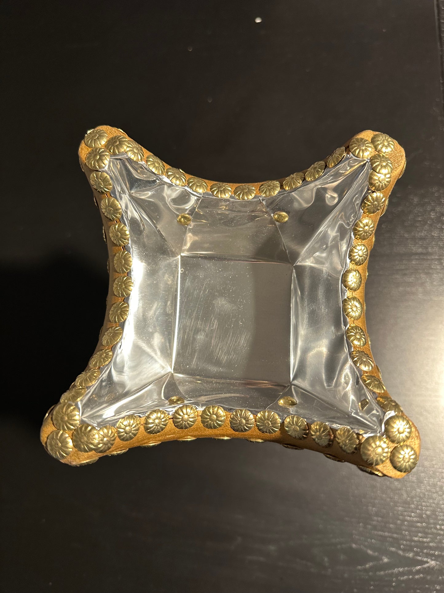 Grand Royal Arabian Mabkhara - Gold